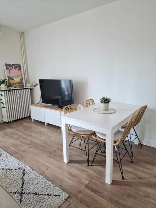 Appartement Cosy A 5 Min Des Plages Hyères Extérieur photo